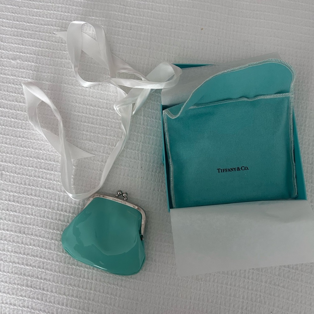 🐣 Tiffany & Co. Small Patent Leather Coin Purse in Tiffany Blue